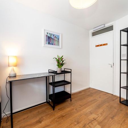 Apartamento Vibrant 2Br Flat In The Heart Of Fitzrovia Londres Exterior foto