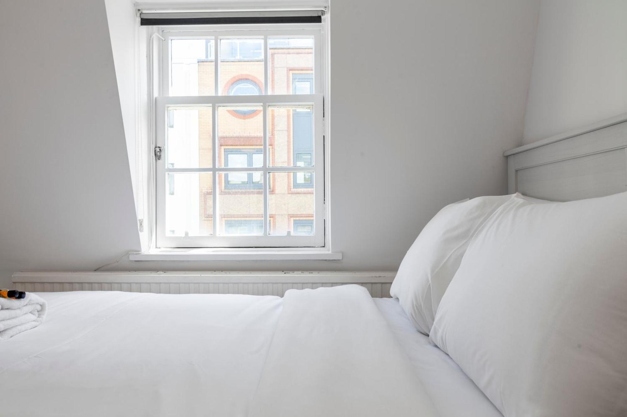 Apartamento Vibrant 2Br Flat In The Heart Of Fitzrovia Londres Exterior foto